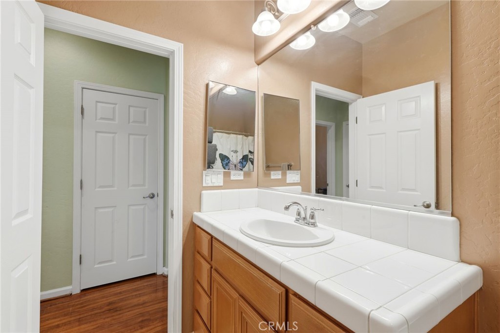 1428 N Leila St, Visalia, CA 93291