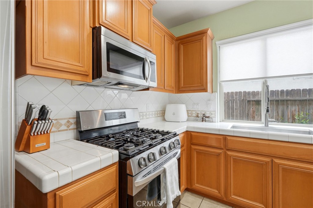 1428 N Leila St, Visalia, CA 93291