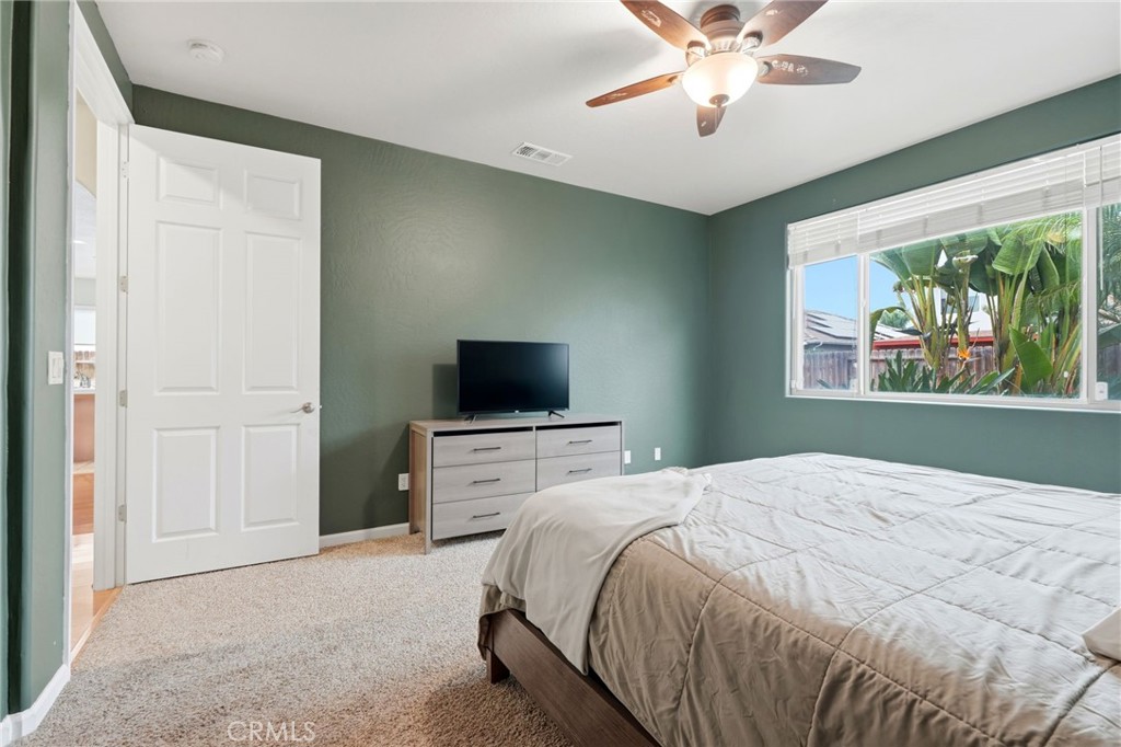 1428 N Leila St, Visalia, CA 93291