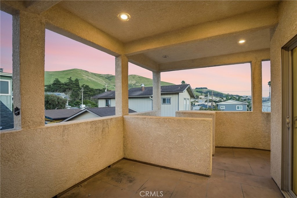 482 Yerba Buena St, Morro Bay, CA 93442