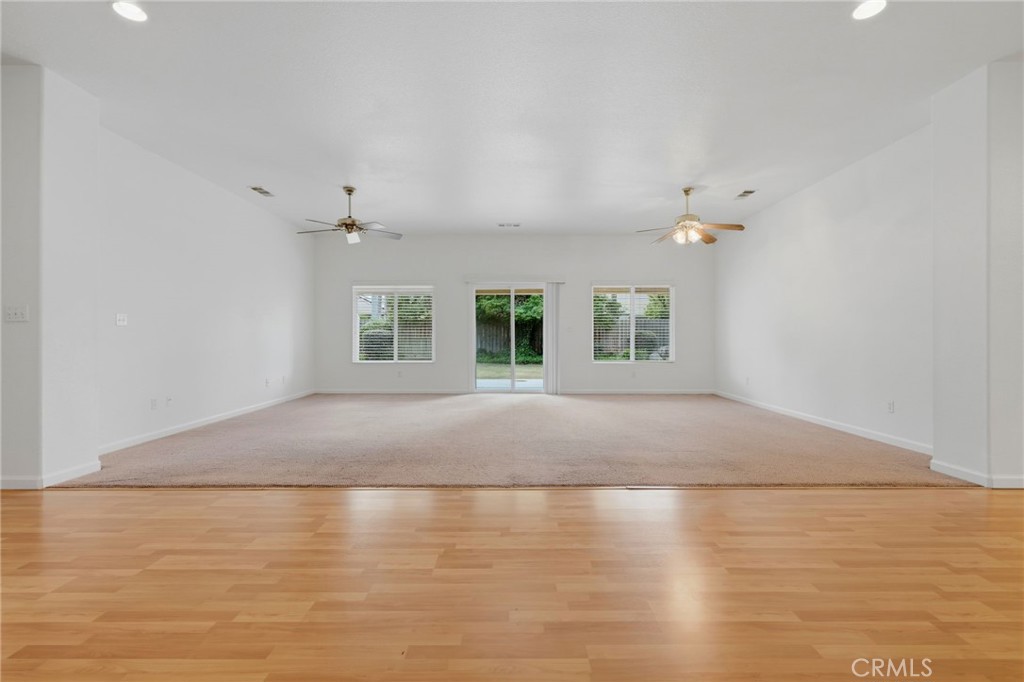 6111 W Pryor Ct, Visalia, CA 93277