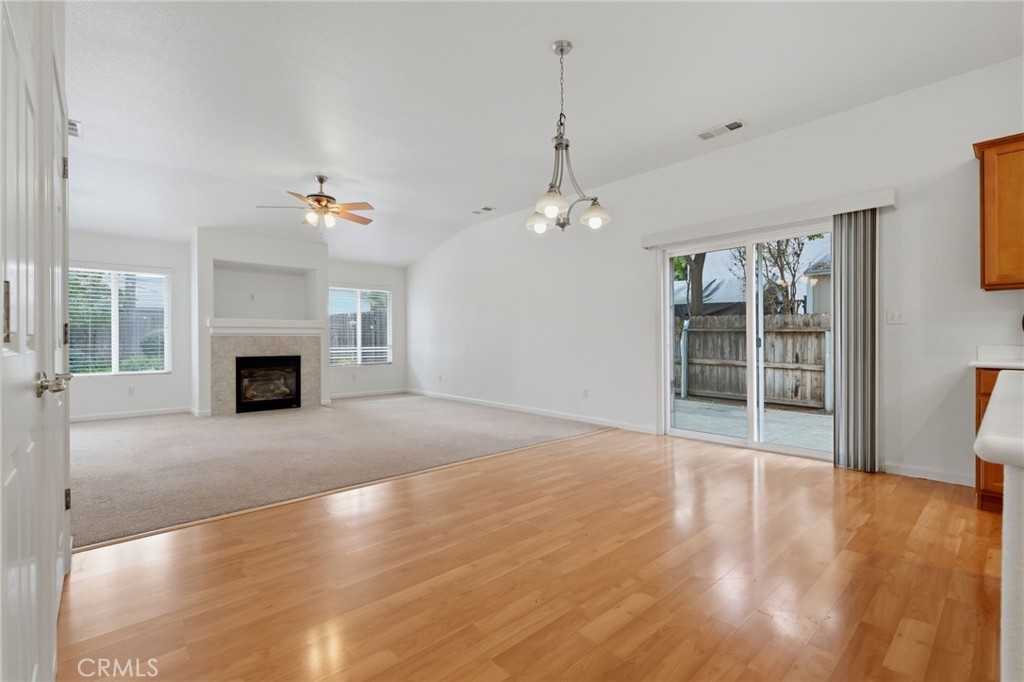 6111 W Pryor Ct, Visalia, CA 93277