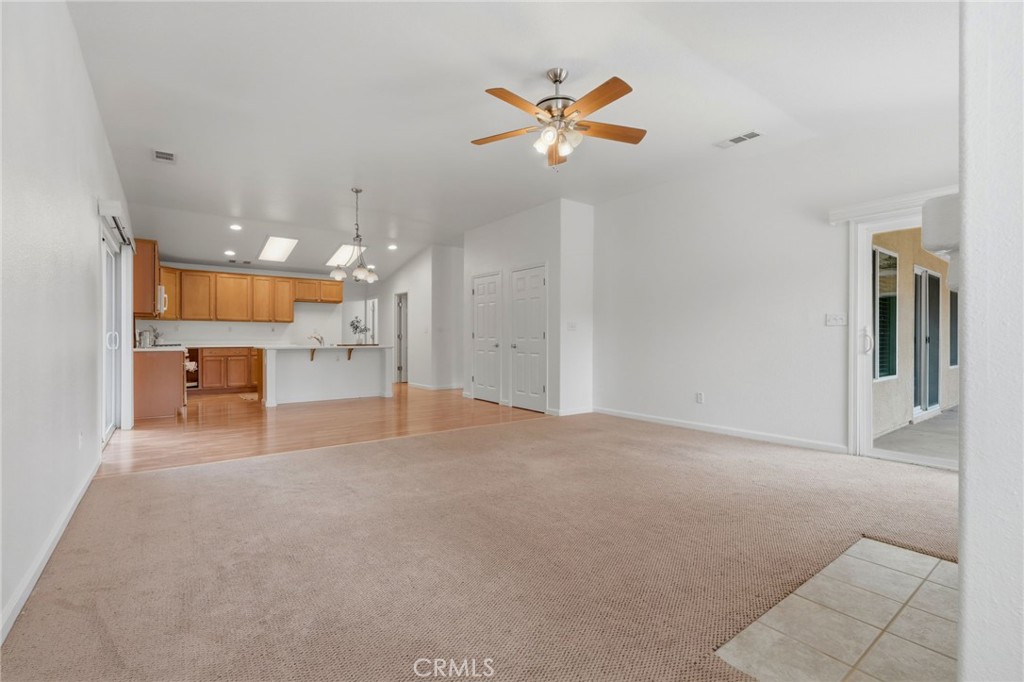 6111 W Pryor Ct, Visalia, CA 93277