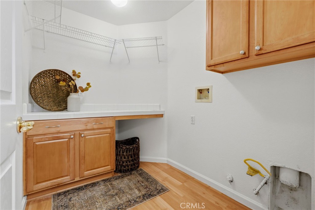 6111 W Pryor Ct, Visalia, CA 93277