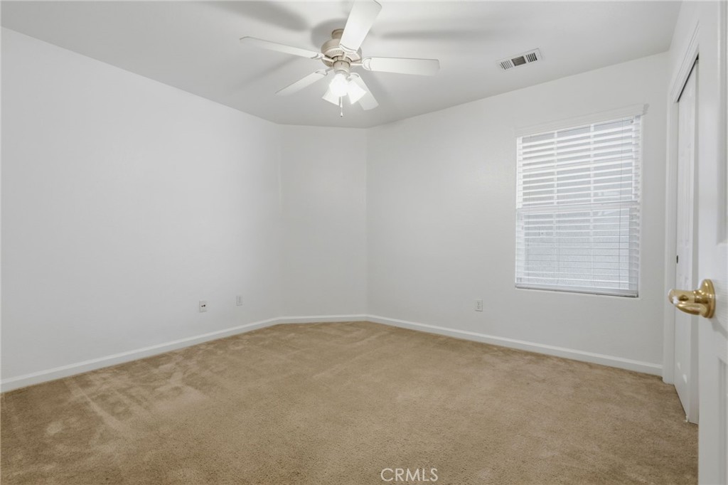 6111 W Pryor Ct, Visalia, CA 93277