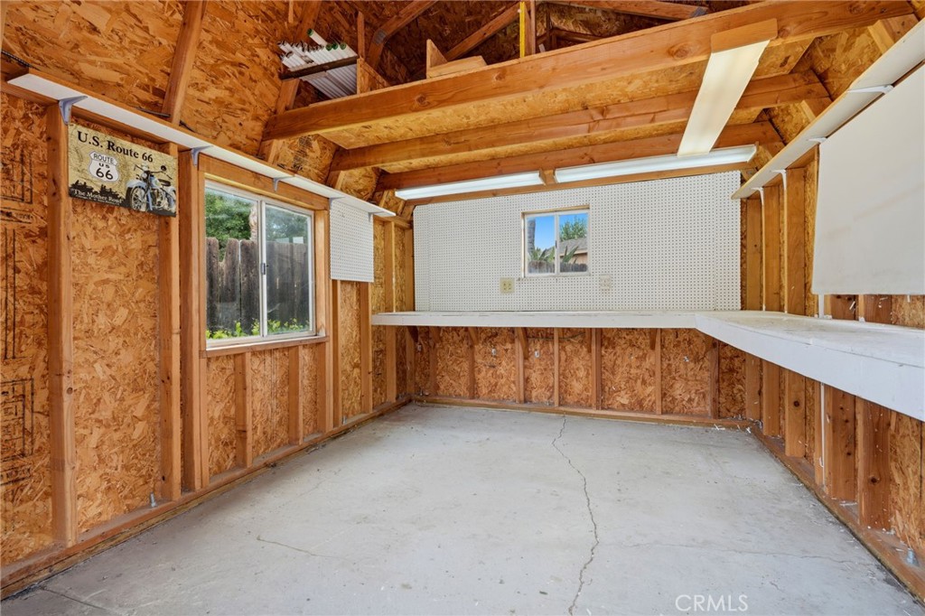 6111 W Pryor Ct, Visalia, CA 93277