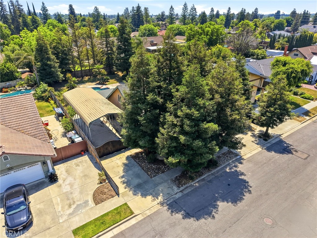 247 E Kennedy, Tulare, CA 93274