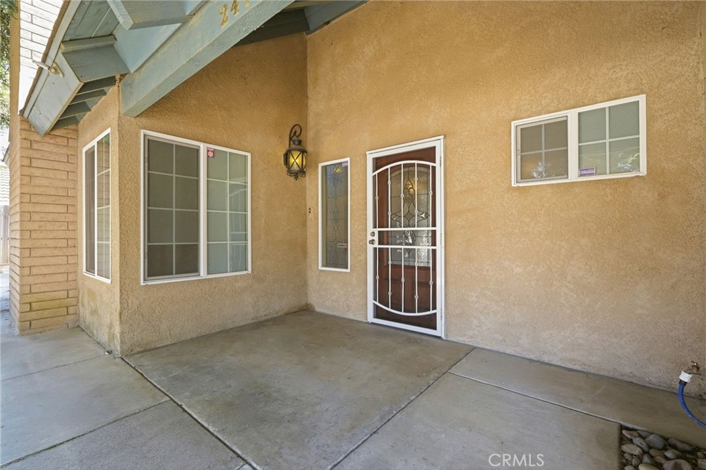 247 E Kennedy, Tulare, CA 93274