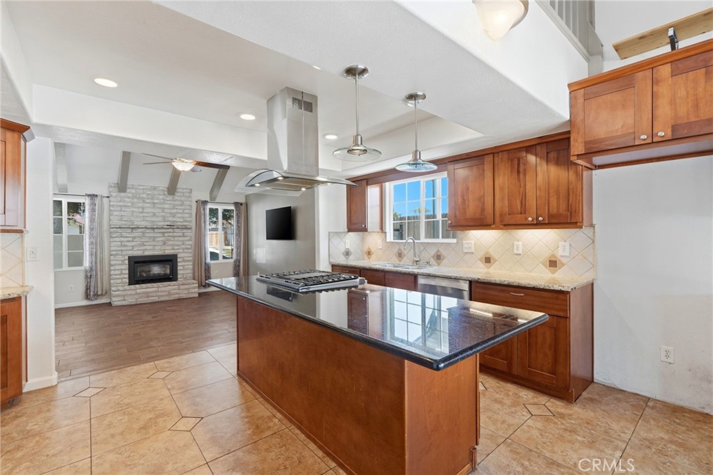 247 E Kennedy, Tulare, CA 93274