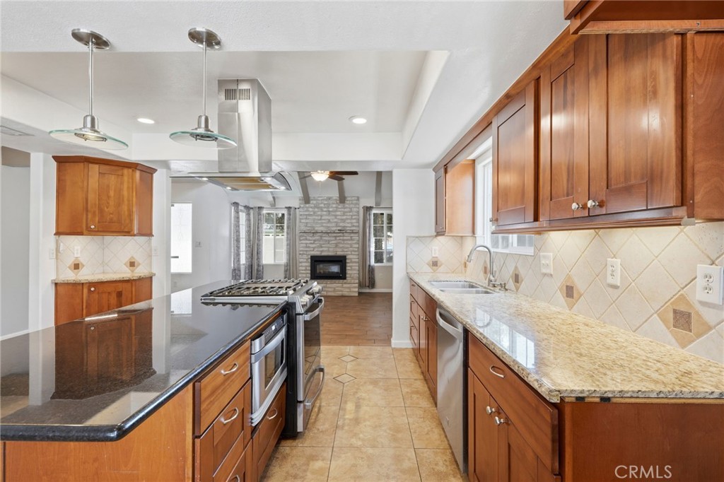 247 E Kennedy, Tulare, CA 93274
