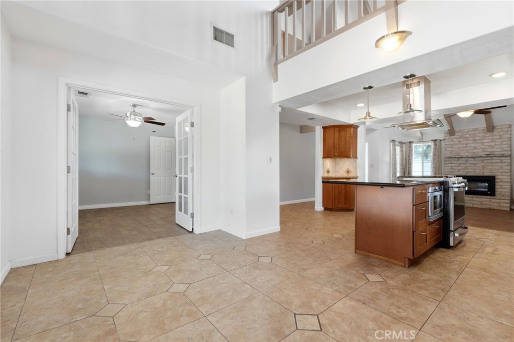 247 E Kennedy, Tulare, CA 93274