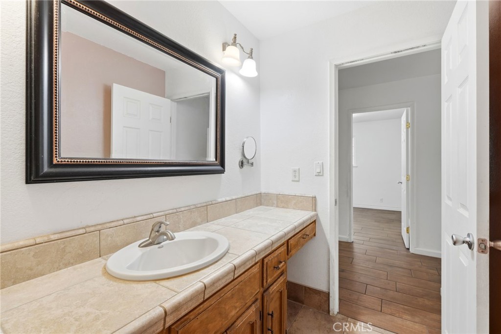 247 E Kennedy, Tulare, CA 93274
