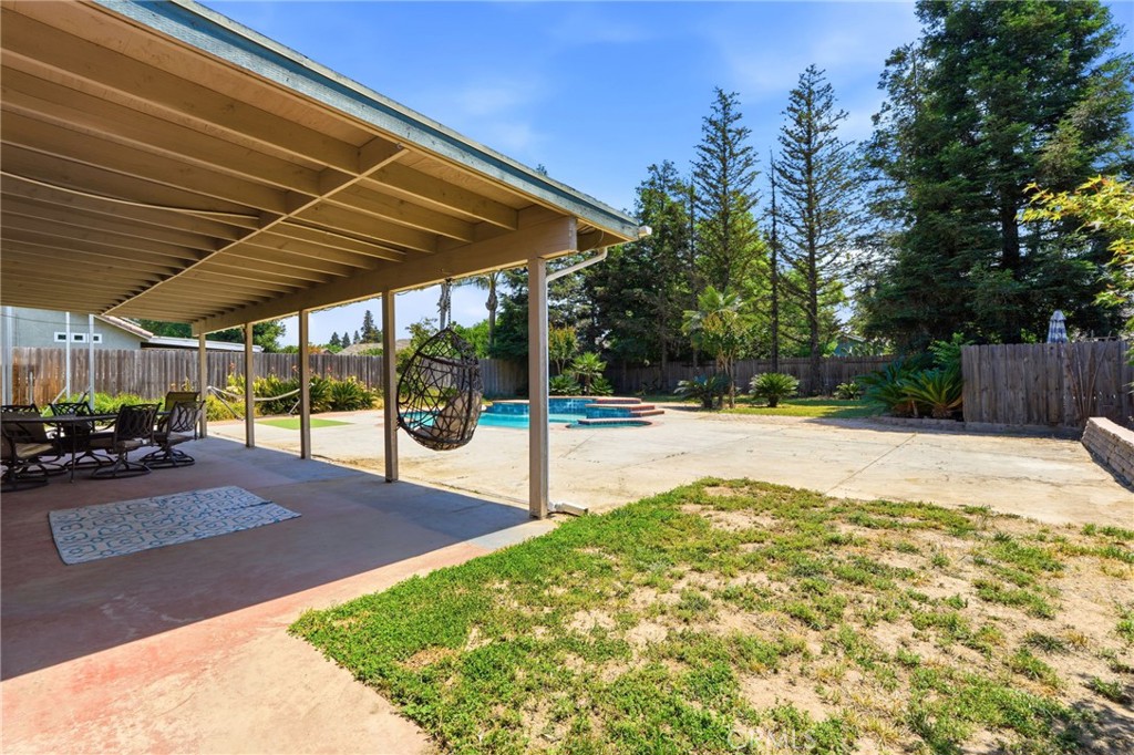 247 E Kennedy, Tulare, CA 93274