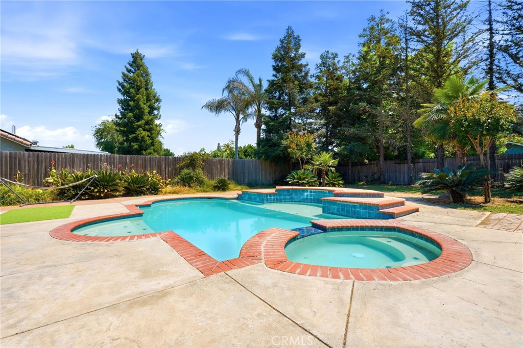 247 E Kennedy, Tulare, CA 93274
