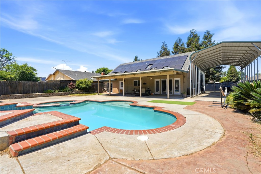247 E Kennedy, Tulare, CA 93274