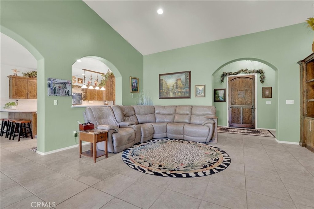 32815 Riverside, Springville, CA 93265