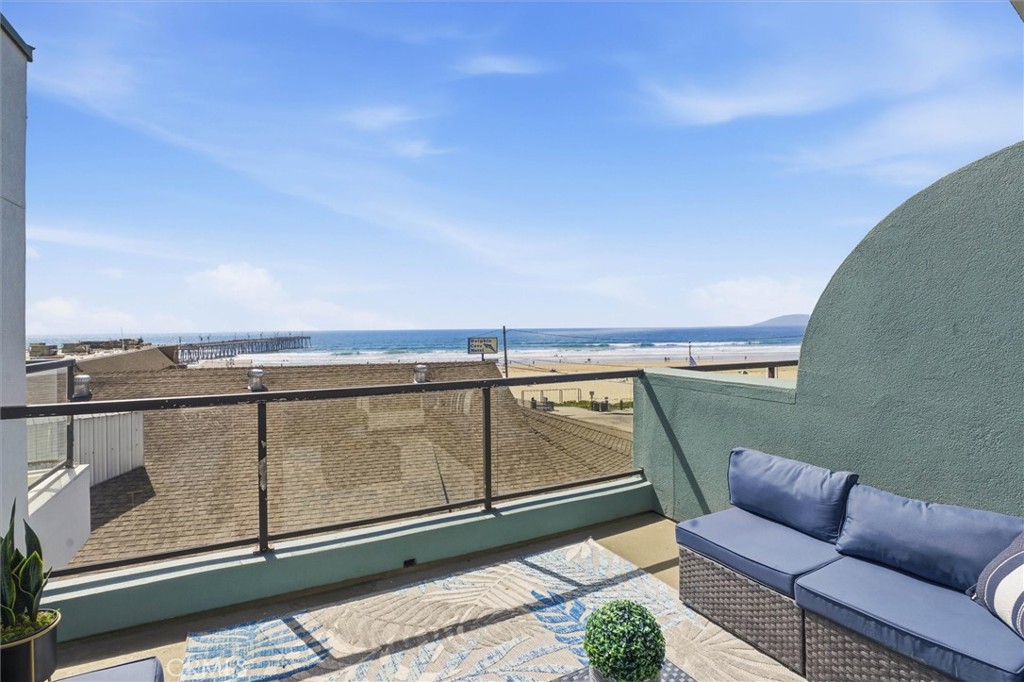 198 Main St #305, Pismo Beach, CA 93449