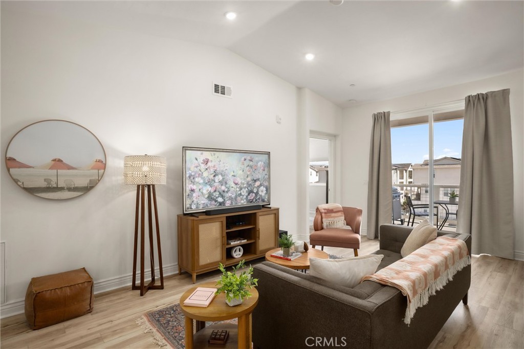 935 Madonna Rd #303, San Luis Obispo, CA 93405