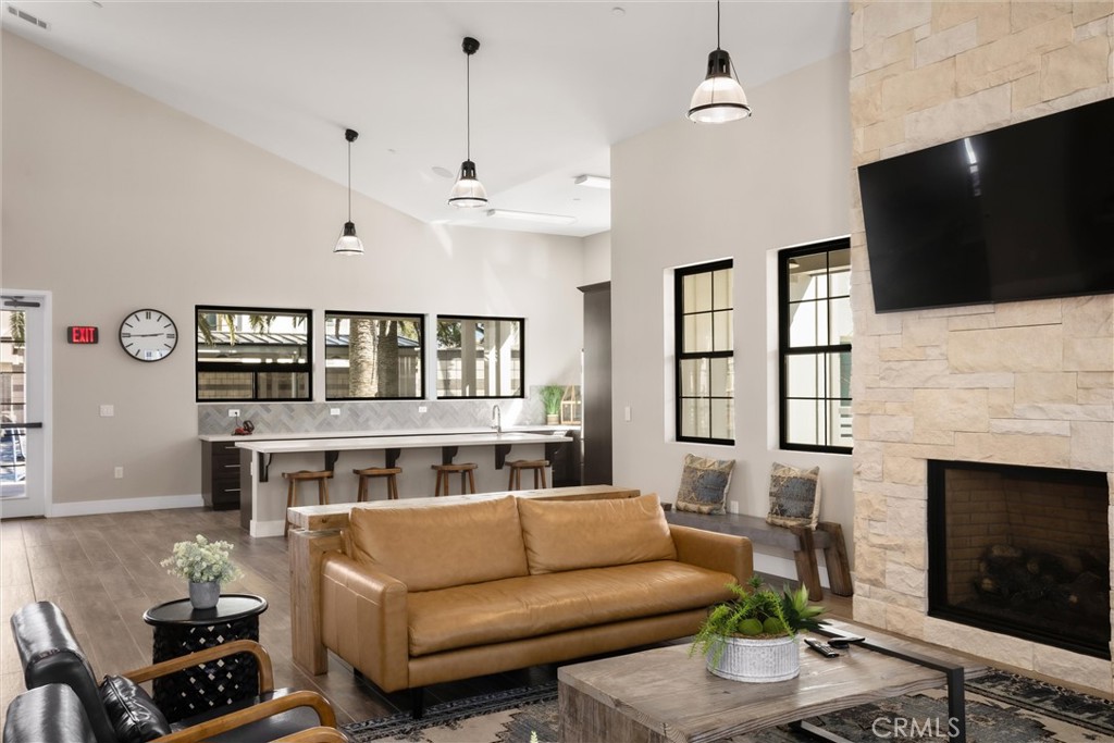 935 Madonna Rd #303, San Luis Obispo, CA 93405