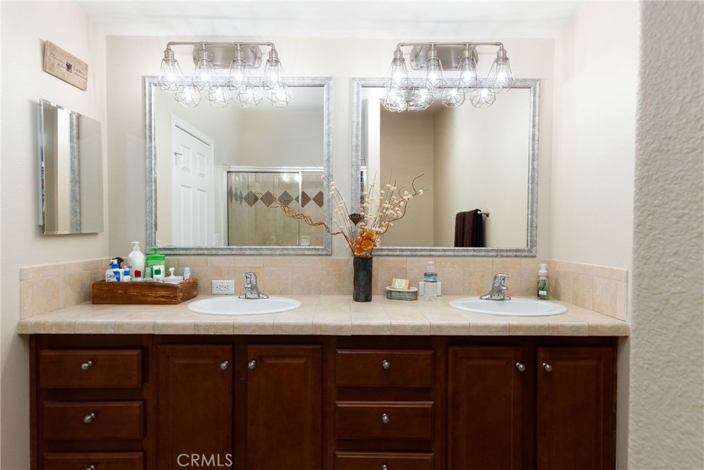 5550 Las Tablas Bay, Paso Robles, CA 93446