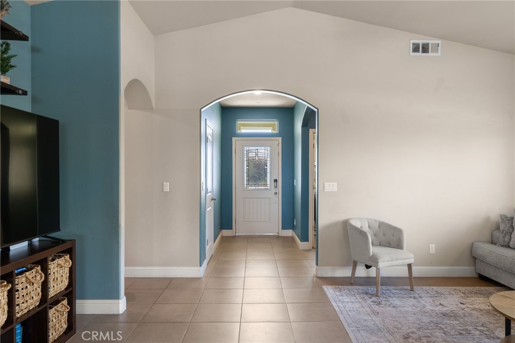 9500 Laurelwood Ct, Shafter, CA 93263