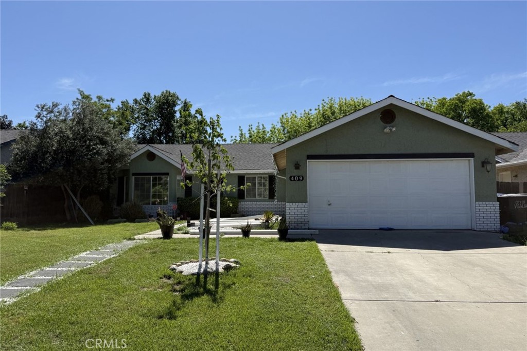 409 W Packwood, Visalia, CA 93277