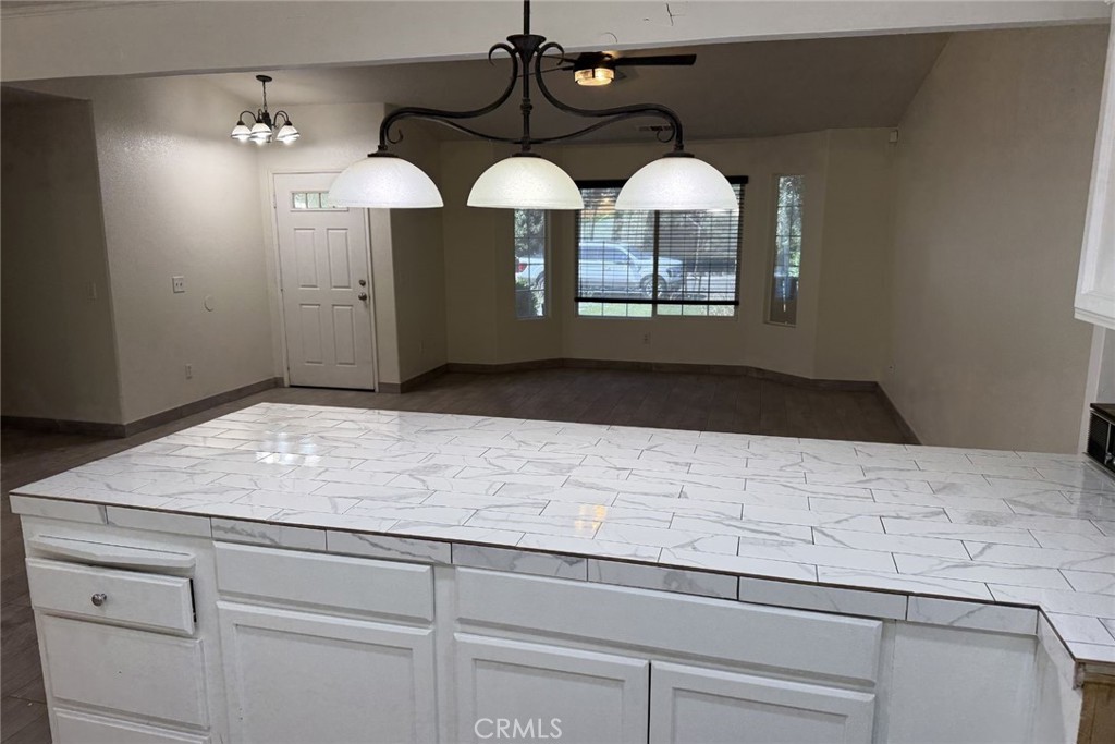409 W Packwood, Visalia, CA 93277