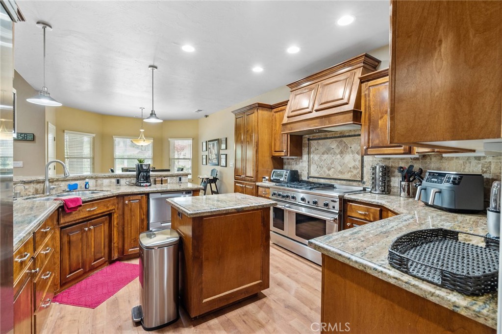 1928 S Shirk, Visalia, CA 93277