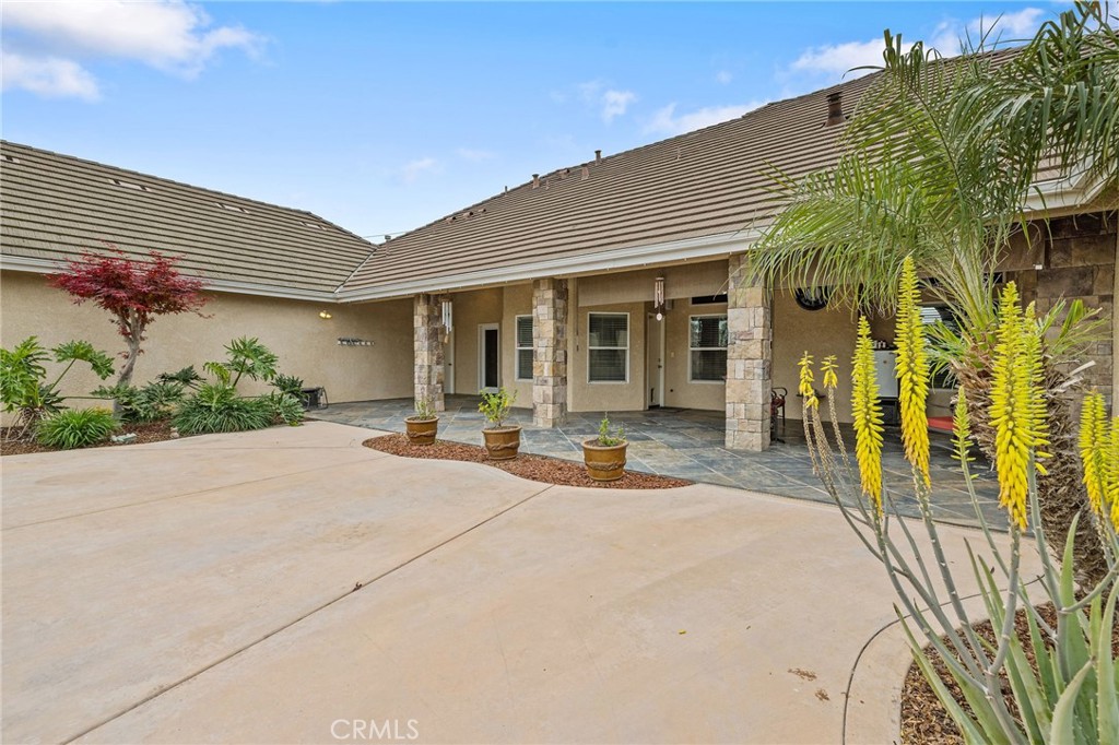 1928 S Shirk, Visalia, CA 93277