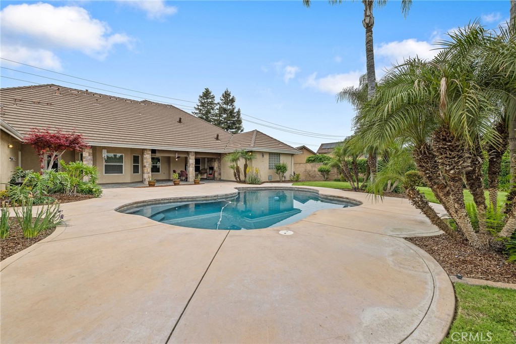 1928 S Shirk, Visalia, CA 93277