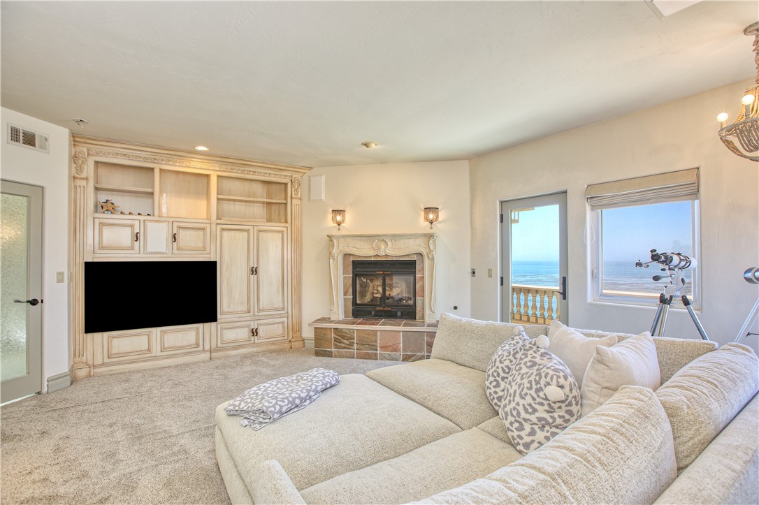 2569 Spyglass Dr, Pismo Beach, CA 93449