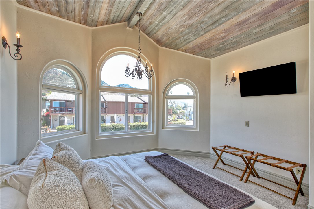 2569 Spyglass Dr, Pismo Beach, CA 93449