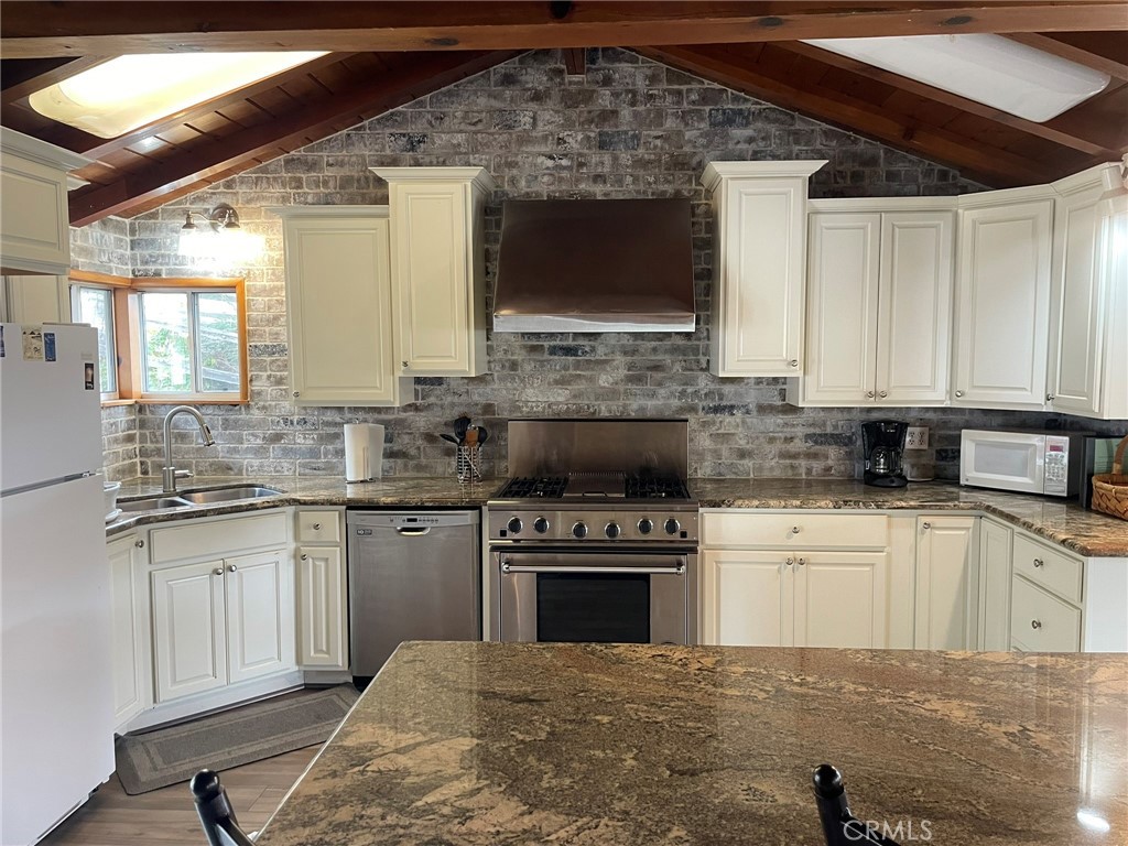 53327 Road 432, Bass Lake, CA 93604