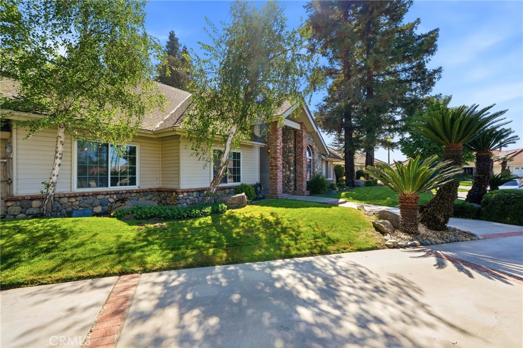 412 N Kanai, Porterville, CA 93257