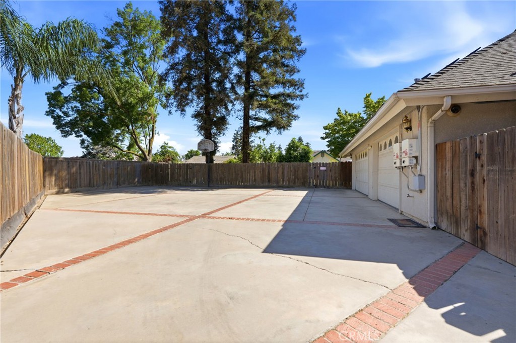 412 N Kanai, Porterville, CA 93257
