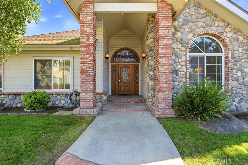 412 N Kanai, Porterville, CA 93257