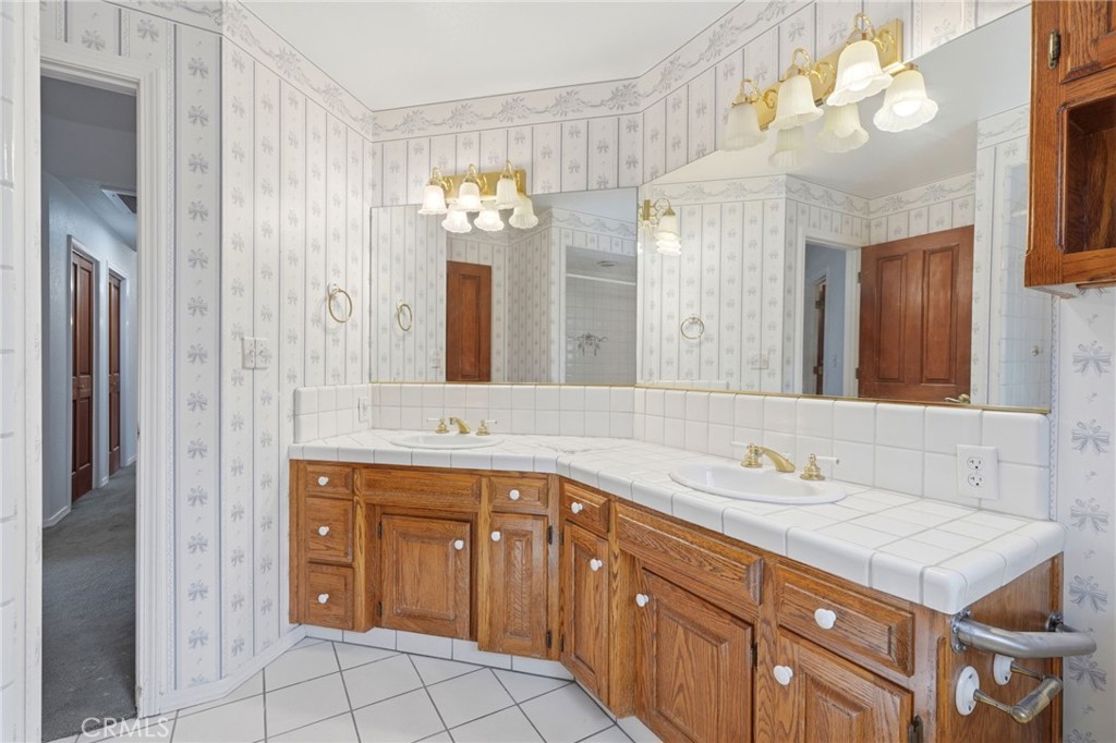 412 N Kanai, Porterville, CA 93257