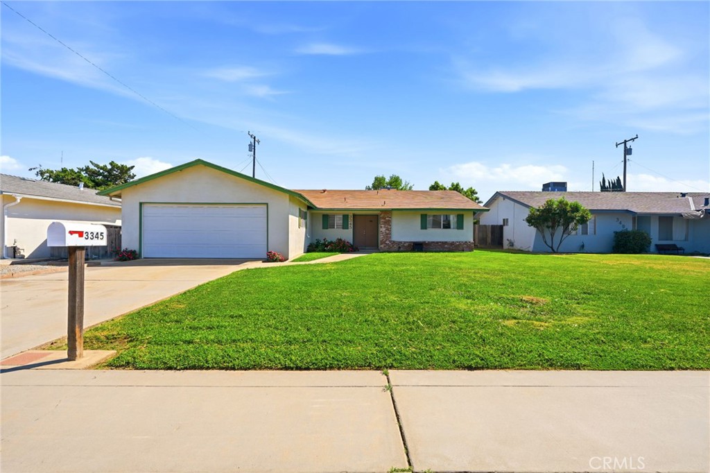 3345 W Laurel, Visalia, CA 93277
