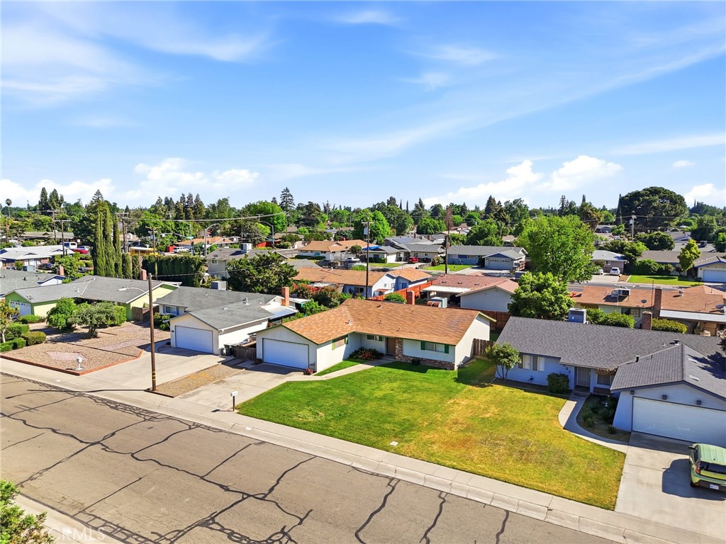 3345 W Laurel, Visalia, CA 93277