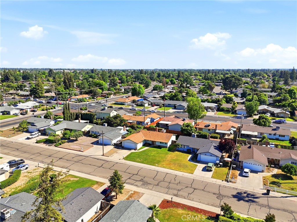 3345 W Laurel, Visalia, CA 93277