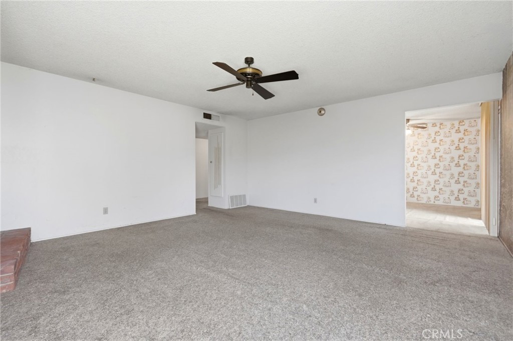 3345 W Laurel, Visalia, CA 93277