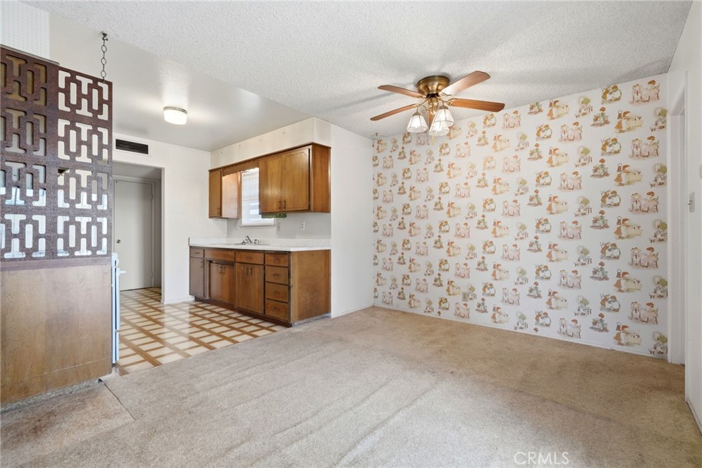 3345 W Laurel, Visalia, CA 93277