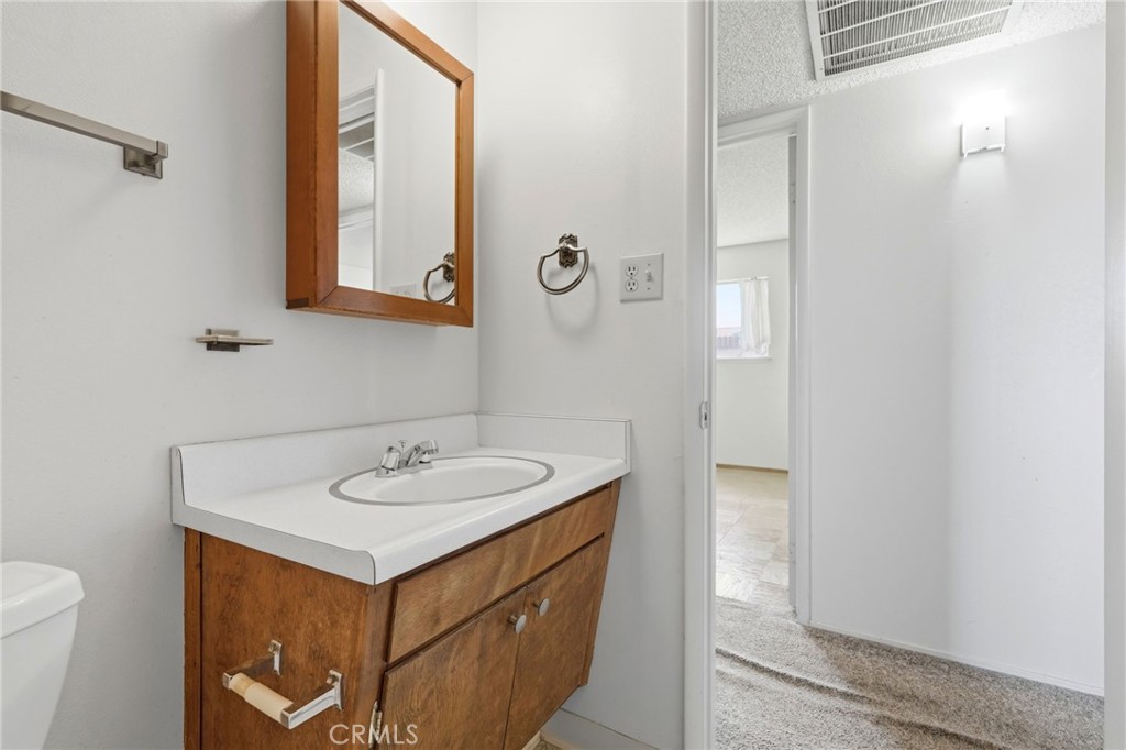 3345 W Laurel, Visalia, CA 93277