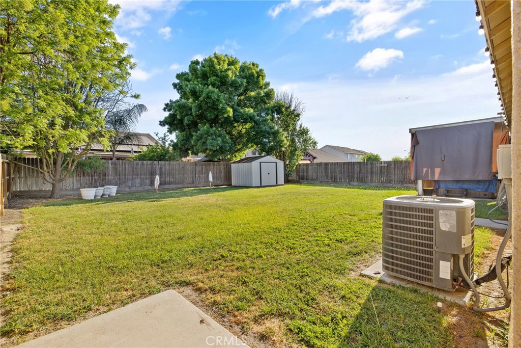 1963 W Merritt, Hanford, CA 93230