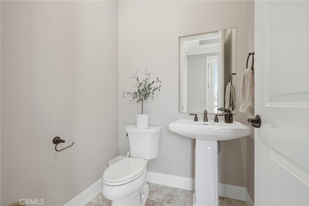 244 Boeker Ave, Pismo Beach, CA 93449