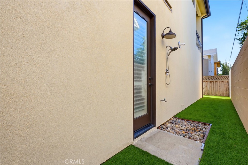 244 Boeker Ave, Pismo Beach, CA 93449