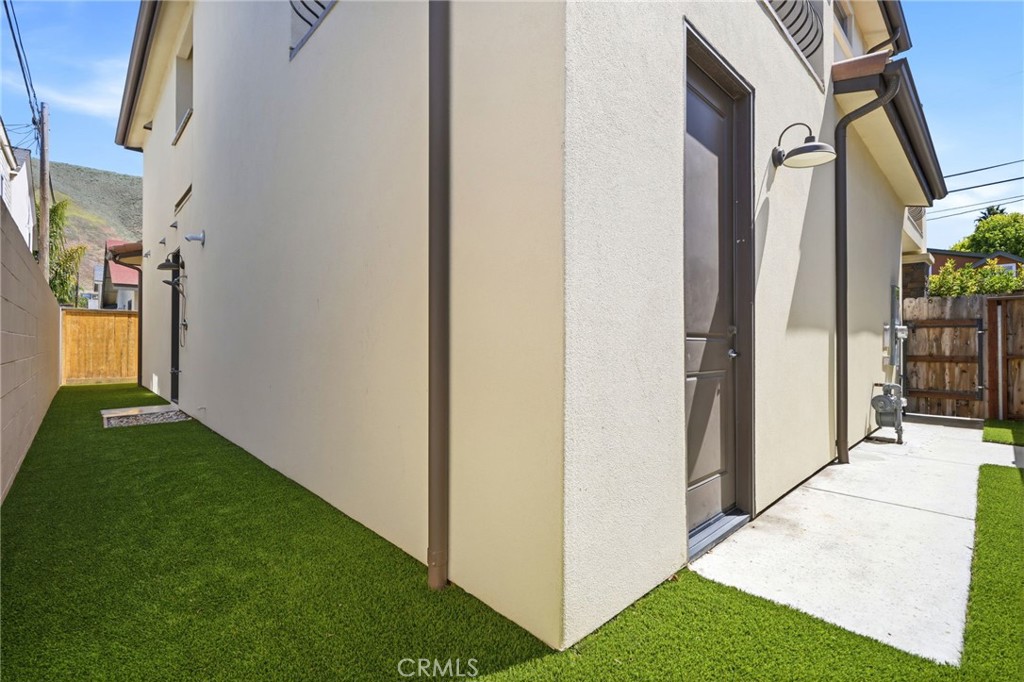 244 Boeker Ave, Pismo Beach, CA 93449