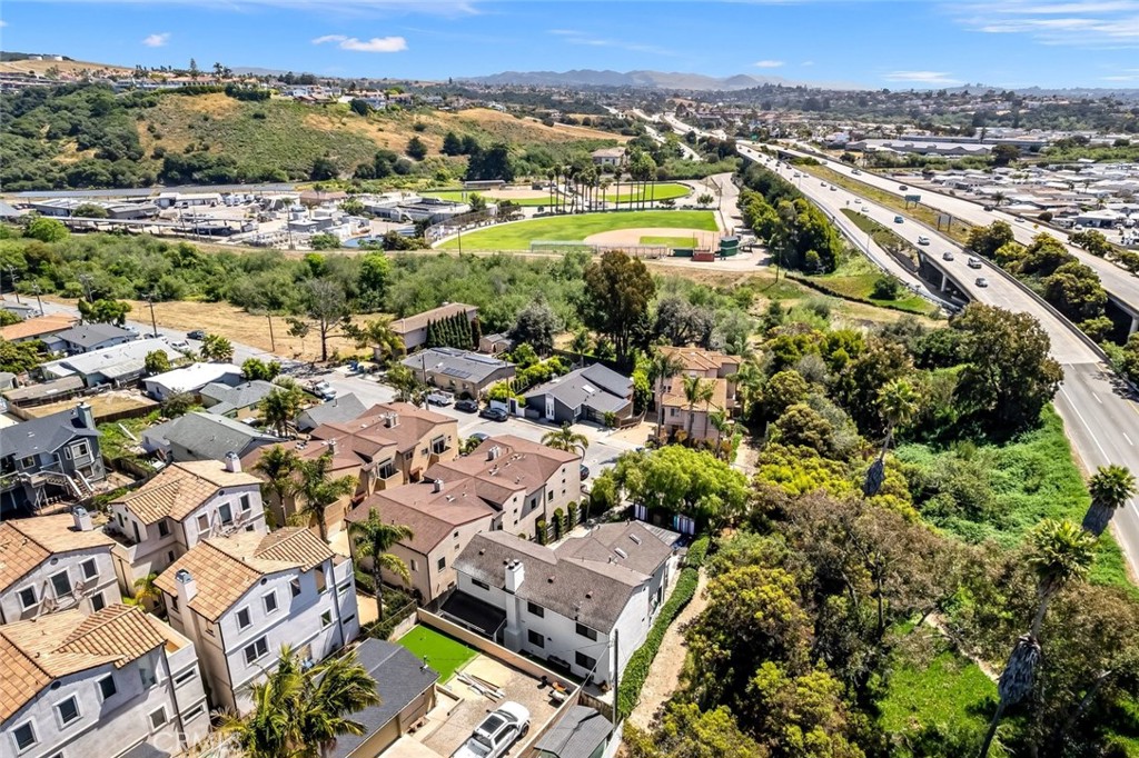 435 Ocean View Ave, Pismo Beach, CA 93449