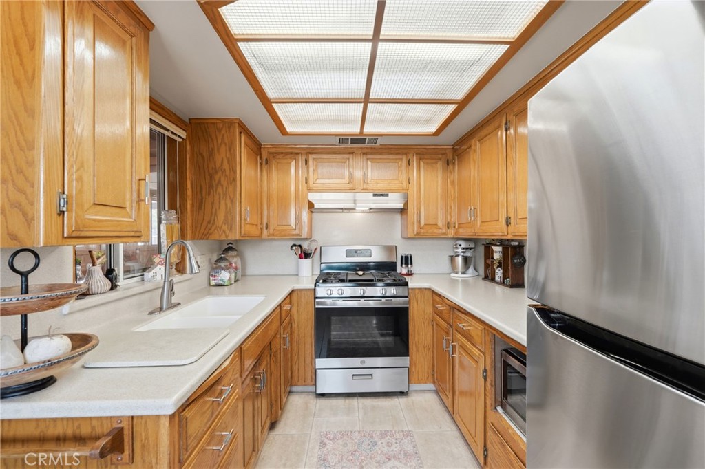 4007 W Myrtle Ave, Visalia, CA 93277