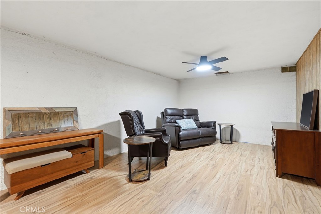 4007 W Myrtle Ave, Visalia, CA 93277